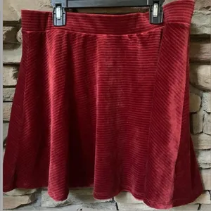 SO by Kohl’s Burgundy velvet skater skirt size L thumbnail 1