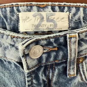 Free People We The Free My Own Lane Straight‎ Jeans Acid Wash Distressed Size 25 thumbnail 8