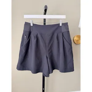Athleta Fairway Golf Short Black Size 8 thumbnail 2
