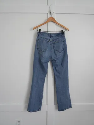 Abercrombie & Fitch Mid Rise Baggy Jean thumbnail 4