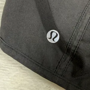 Lululemon Tracker Short V Black Athletic Running Shorts Size 6 Smocked‎ Waist thumbnail 8