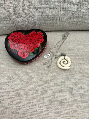 Brighton New Cream Spiral Long Necklace with Heart Tin thumbnail 11