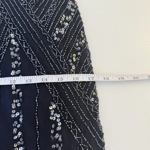 Marina V-Neck Beaded Navy Blue Formal Gown Size 6 Prom Hoco Ball Gala Retail$230 thumbnail 14