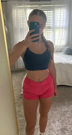 Lululemon Hotty Hot 4" thumbnail 4