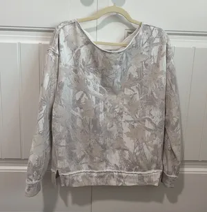 Hollister off the shoulder camo sweatshirt thumbnail 1