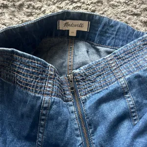 Madewell - Rigid Denim Zip Midi Skirt‎ in Farley Wash - Size 25 thumbnail 12