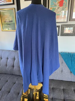 +Beryll 100% Cashmere Elegant Blue Shawl. One Size Fits Most thumbnail 2