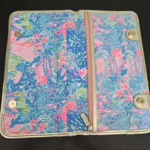 LILLY PULITZER Multi-color Spring Prints‎ Travel Organizer Wallet Slim Design thumbnail 3