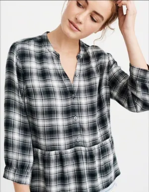 Abercrombie & Fitch Blk/White Plaid Babydoll Top Medium Soft Thin Flannel Peplum thumbnail 1