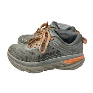 Women’s Hoka One One Bondi 7 Sneakers in Pink and Gray Colorway 8 thumbnail 4