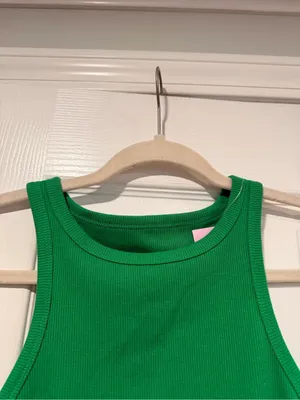 NWT Wild Fable Size S Green Ribbed High Neck Cropped Racerback Stretch Tank Top thumbnail 2