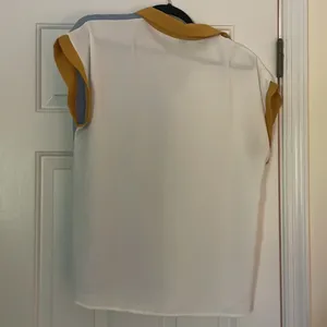 🩷 3/$18 SHEIN Cream and White Buttoned Boxy Top blue mustard yellow button down thumbnail 5