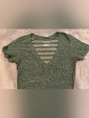 JanSport Women's Heathered Green V-Neck Tee Size Small thumbnail 3