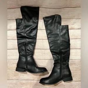 New CHARLOTTE RUSSE WOMEN'S BLACK ZIPPED HEELED OVER THE KNEE BOOTS SIZE 7 thumbnail 2