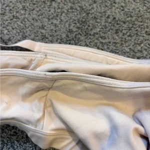 Gymshark Sports Bra thumbnail 4
