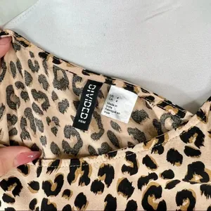 H&M Divided Beige Leopard Print Camisole Top Spaghetti Strap Tank Size 4 thumbnail 9