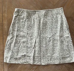 American eagle mini skirt  thumbnail 1