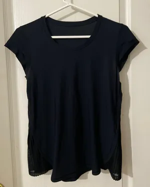 Lululemon Black Tshirt Mesh Sides thumbnail 1