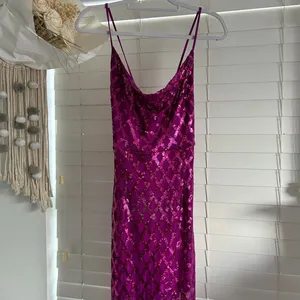 Maniju Fuchsia Pink Sequin Draped Cowl Neck Maxi Dress Size M thumbnail 2