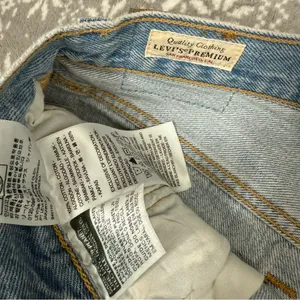 Levi's Women's Premium 501 Original Shorts Lightwash‎ Blue Size 27 Button Fly thumbnail 7