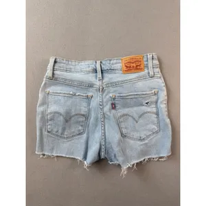 Levis 721 High Rise Light Wash Distressed Raw Hem Denim Shorts Womens 27 thumbnail 5