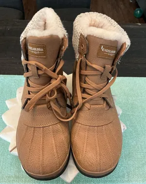 Koolaburra Tan Shearling-Lined Lace-Up Winter Boots thumbnail 1