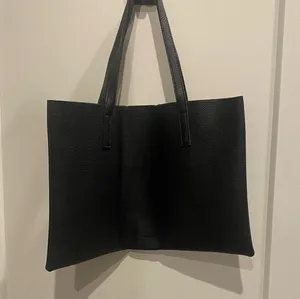 NEW Vince Camuto Luck Vegan Leather Tote Black & Gray Pebbled Bag Luxury Bag thumbnail 2