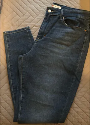 Signature by Levi Strauss Jeans thumbnail 1