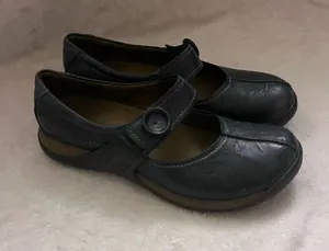 Romika Cassie 50 Black Leather Mary Jane flats size seven thumbnail 1