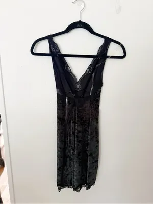 NWT Victoria’s Secret Crushed Velvet Chemise Dress Sz S thumbnail 3