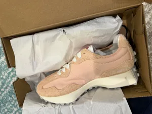 New Balance Sneakers Women’s thumbnail 1