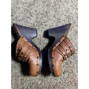 Report Tan Leather Studded Buckle Clogs Wood‎ Block Heel Mules Womens 7 thumbnail 7