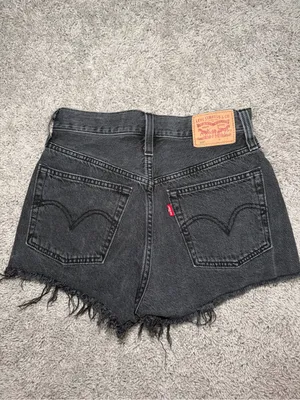 Levi’s 501 Original Fit High-Rise Women’s Shorts thumbnail 2