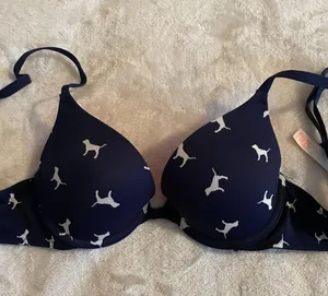 PINK Victoria’s Secret Bra thumbnail 1