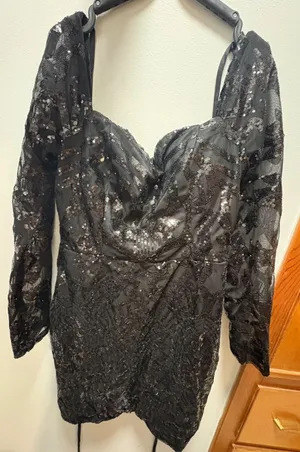 Black homecoming dress thumbnail 1