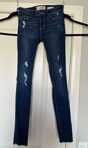 Hollister Jeans thumbnail 1