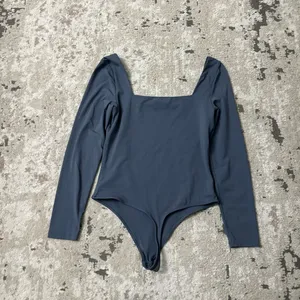Babaton Aritzia Squareneck Long Sleeve Bodysuit Size Large in Total Eclipse thumbnail 3