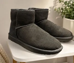 UGG Women’s classic mini boot thumbnail 1