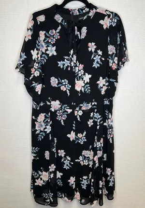 Torrid Black Floral Chiffon Tie Neck Flutter Sleeve Mini Dress Plus Size 18 thumbnail 1