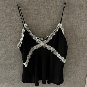 EVEREVE Black Lace Trim Camisole thumbnail 5