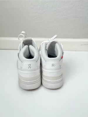 On Running The Roger Clubhouse Mid Women’s Lace Up Sneakers Size 8 White thumbnail 5