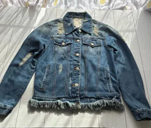 Iris Basic Distressed Fringe Hem Denim Jacket Small thumbnail 1