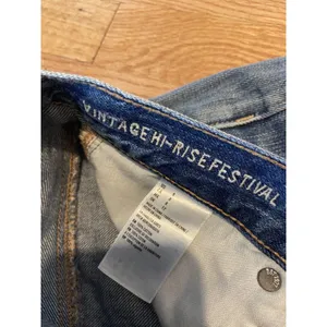 American Eagle‎ Distressed Vintage Hi-Rise Festival Short Size 8 thumbnail 4