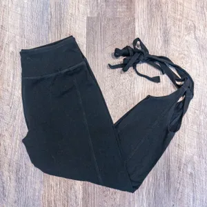 High-Rise Yoga Leggings thumbnail 1
