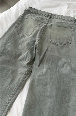 Abercrombie High Rise Barrel Jeans thumbnail 8