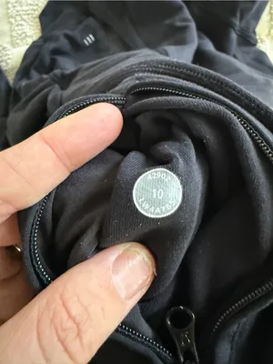 Lululemon Om Me Home Jacket
Black‎ Size 10 thumbnail 4