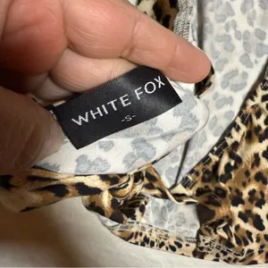White Fox Boutique Leopard Print halter tide back top SZ:S thumbnail 4