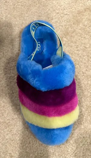 UGG Slippers thumbnail 3