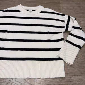 A New Day Women's Target Striped Sweater Size Medium thumbnail 9