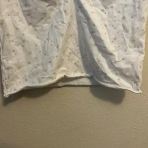 Brandy Melville Floral V-Neck Crop Top thumbnail 5